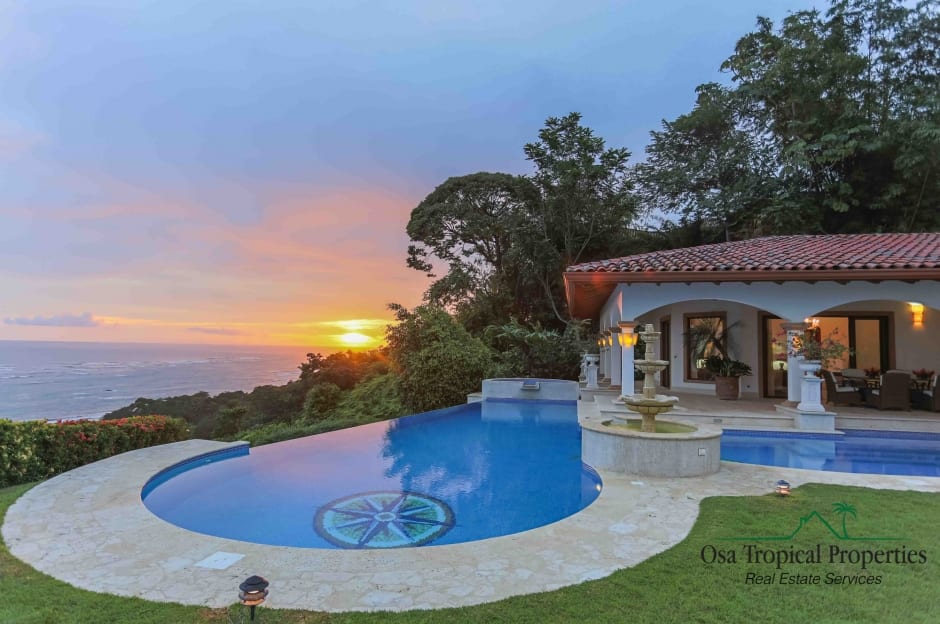 1/2 Acre - Amazing 5 Bedroom Villa With Excellent Access And Outstanding Ocean View!!!