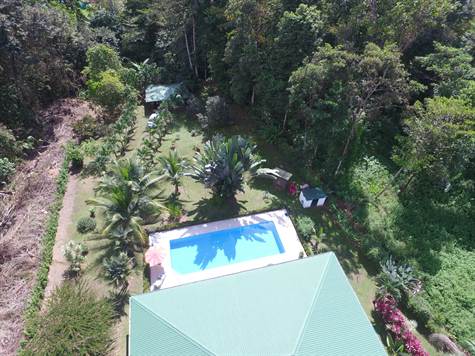 1.1 ACRES - 2 Bedroom Home With Pool Plus Guest House By The River!!!!