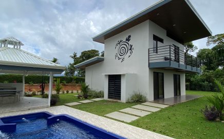 8.6 ACRES – 6 Bedroom Compound With Pool And Mountain Views – 3 Bedroom Home, 2 Bedroom Villa, 1 Bedroom Villa!!!!