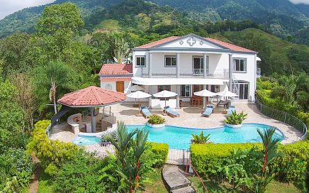 1.65 ACRES – 6 Bedroom Estate With Incredible Mountain Views And Huge Pool!!!!