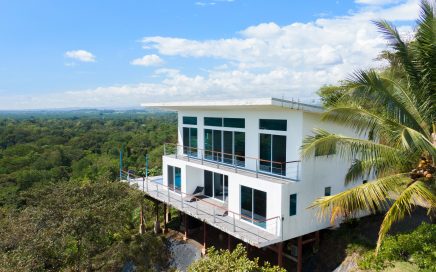 1.46 ACRES – 3 Bedroom Modern Ocean View Home With Pool Just North Of Quepos!!!!
