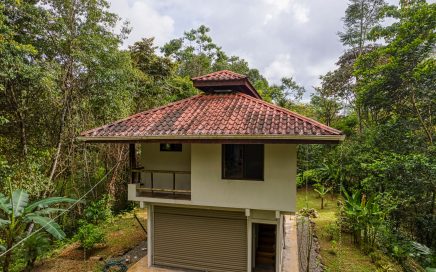 0.32 ACRES – 2 Bedroom Home On Beautiful Rainforest Property With Easy Access!!!!