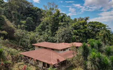 11.9 ACRES – 3 Bedroom Luxury Home Plus 2 Bedroom Guest Home With Diamante Waterfall Views, Off Grid!!!!