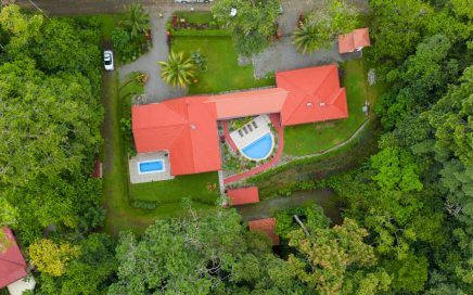 2.5 ACRES – 3 Bedroom Main Home Plus 2 Bedroom Guest Home, 2 Pool, Jungle And River!!!!