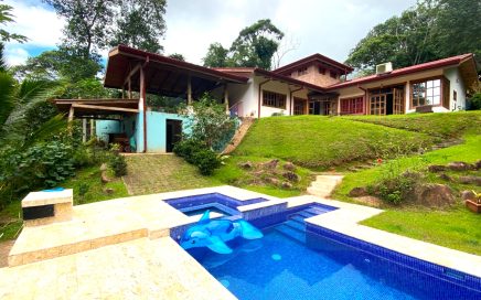 3 ACRES – 5 Bedroom Home With Pool Surrounded By Rainforest With Trail To Creek!!!!