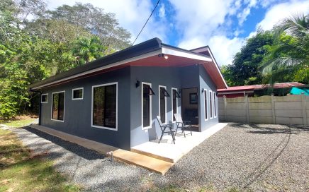 0.09 ACRES – 2 Bedroom Affordable Brand New Home, Fully Furnished, 10 Minutes From Dominical Beach!!!!