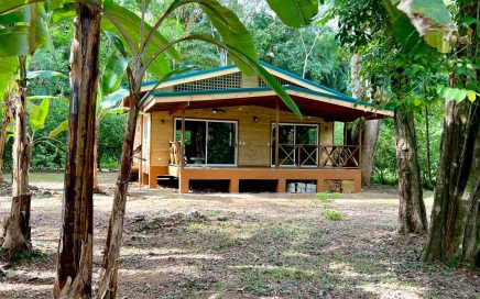 0.3 ACRES – 2 Bedroom Stunning River Home Very Close To Dominical!!!