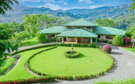 12.5 ACRES – 3 Bedroom Luxury Home With Pool, Plus Guest And Caretaker House, With Cacao Plantation!!!!