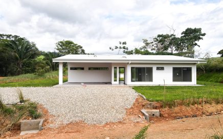 0.4 ACRES – 3 Bedroom Brand New Home In A Gated Community, Easy Access And Close To Everything!!!