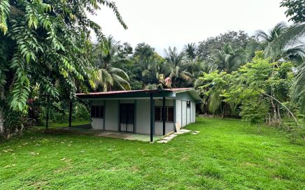 0.15 ACRES – 2 Bedroom Tico Style Home, Paved Road Frontage, Close To The Beaches!!!