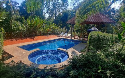 1.82 ACRES – 8 Beautiful Cabins With Pool And Jungle Views In The Heart Of Uvita!!!!