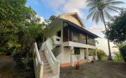 6.3 ACRES – 4 Bedrooms Ocean and Sunset View Home and Guest House With Pool And Great Privacy!!!!