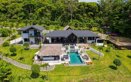 4.14 ACRES – 3 Bedroom Luxury Jungle Villa With Panoramic Jungle &  Ocean View!!!